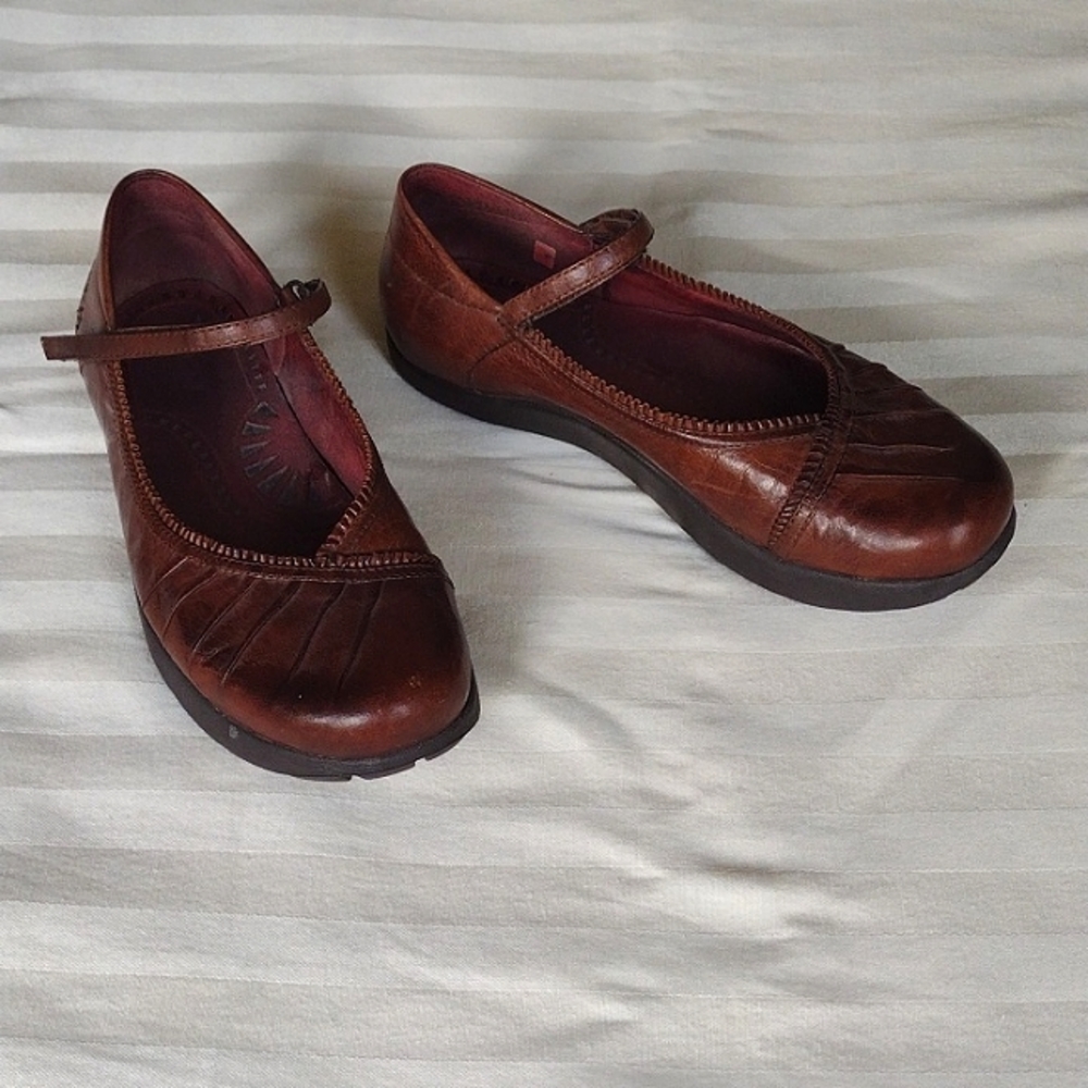 Brown Kalso Earth Mary Jane shoes